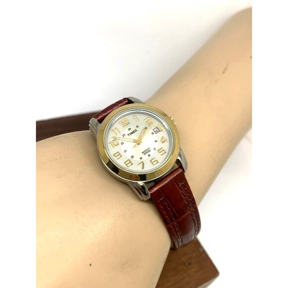 Timex Women's Watch T2N436 Indiglo Quartz Beige Dial Leather Strap 28mm - Picture 5 of 14